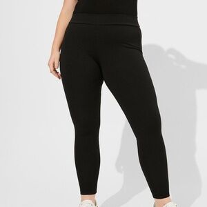 Torrid - Ponte Full-Length Black Stretch Comfort Waist Full Length Legging - 1X